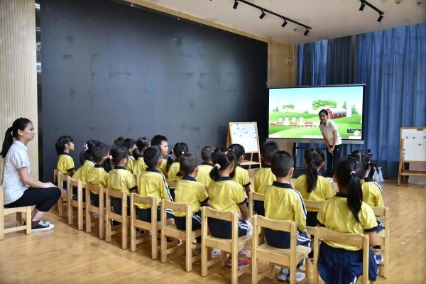 【西区】专家引领助提升，信息技术促发展