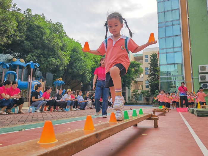【西区】西区中心幼儿园开展体育活动观摩研讨教研活动(2)